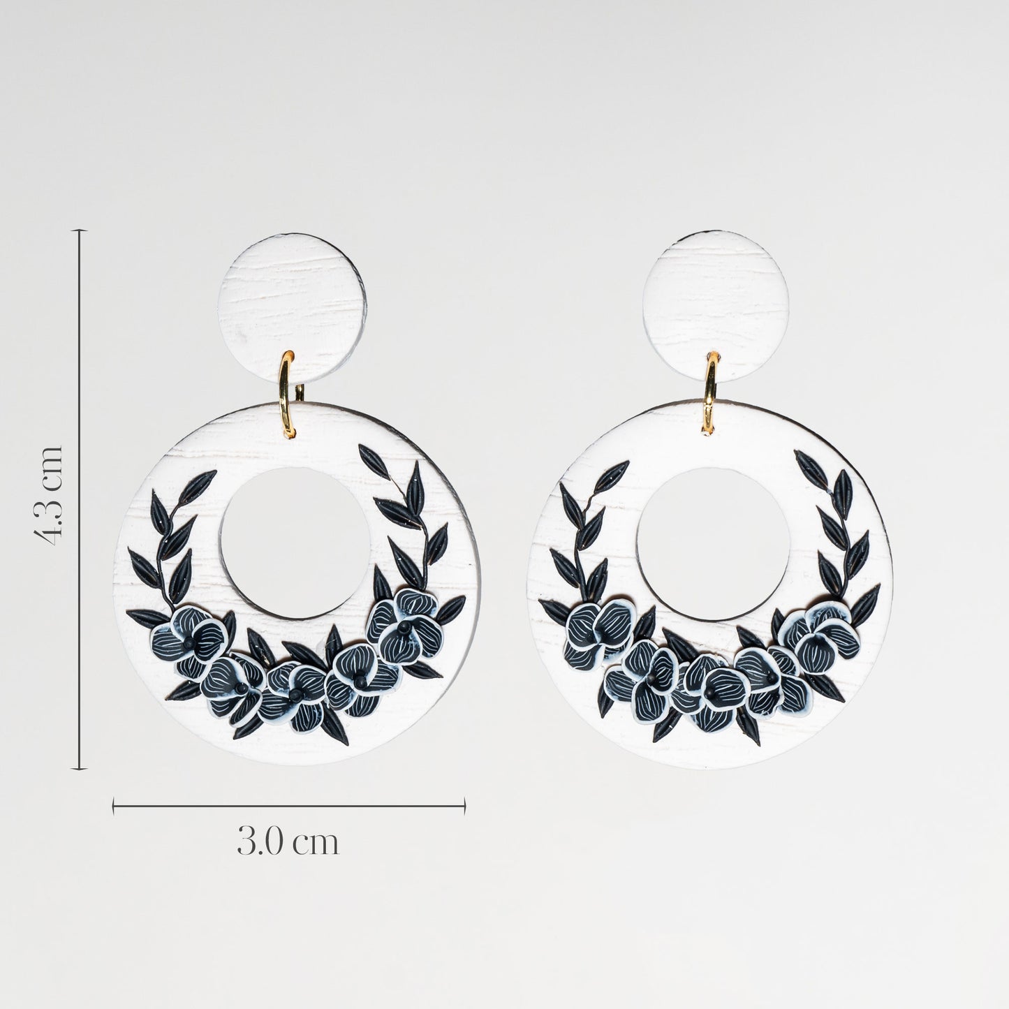 Delores Dangles