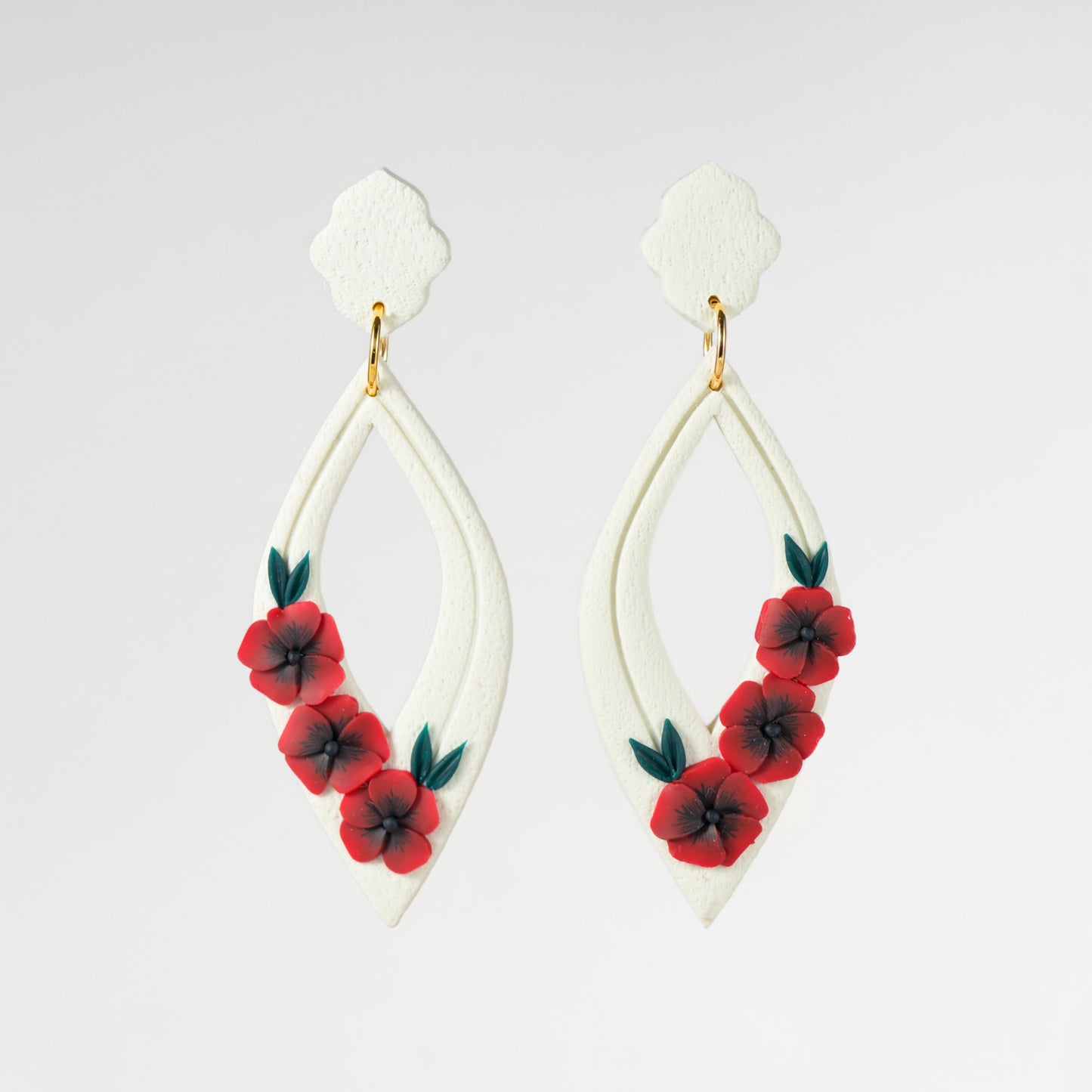 Poppy White