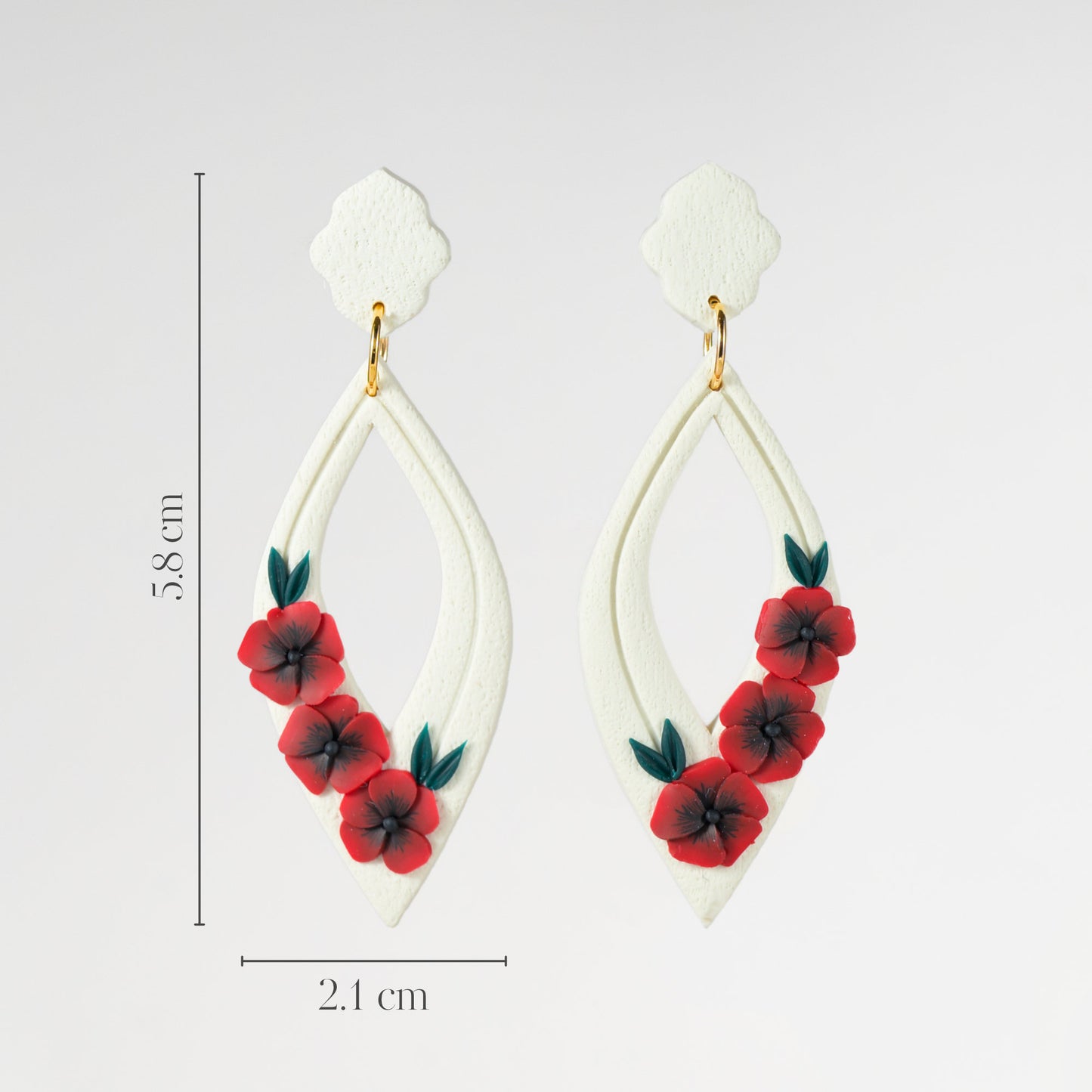 Poppy White